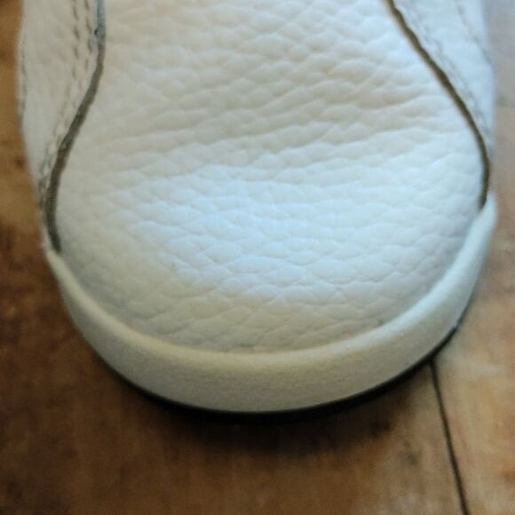 Air Jordan 6 Retro Red Oreo size 2 Youth White Red Sneakers Jordans Unisex - Picture 8 of 9